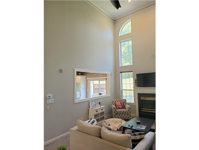 Building Photo - 109 Stirrup Cir