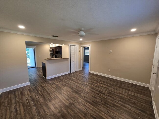 Foto del edificio - 447 6th St NE
