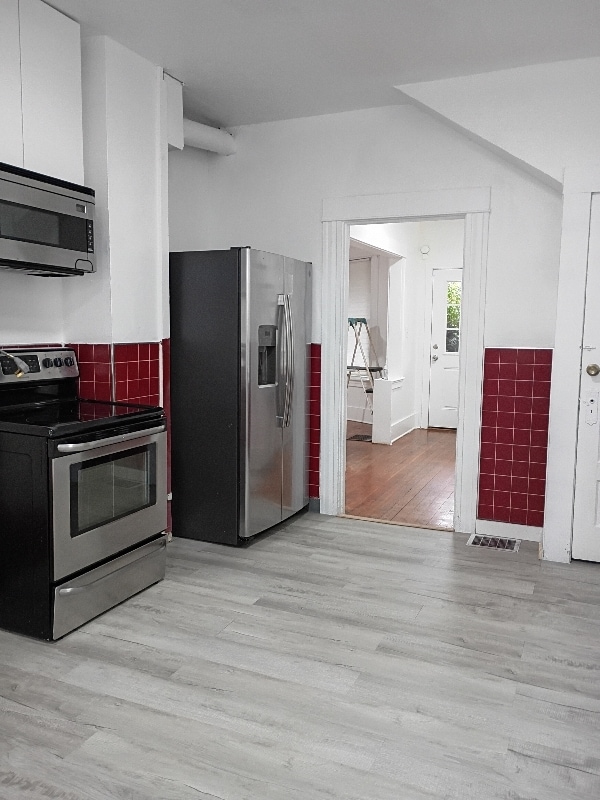 Photo - 547 NE Knott St House