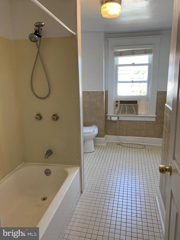 Foto principal - 6507 Old Harford Rd