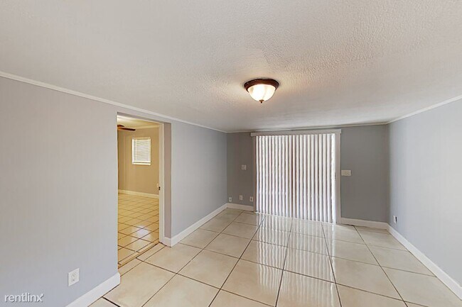 Building Photo - 4414 Applecrest Dr
