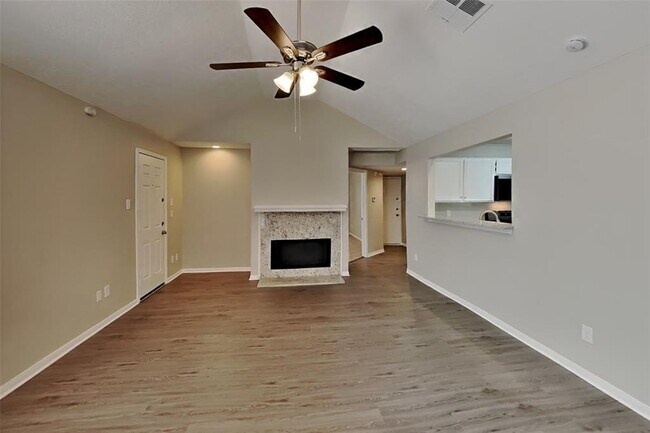 Building Photo - 17427 Masonridge Dr