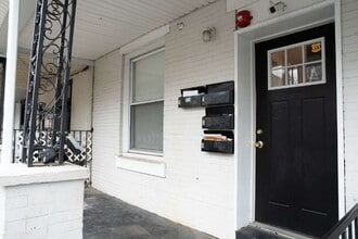 Building Photo - 332 N 62nd St