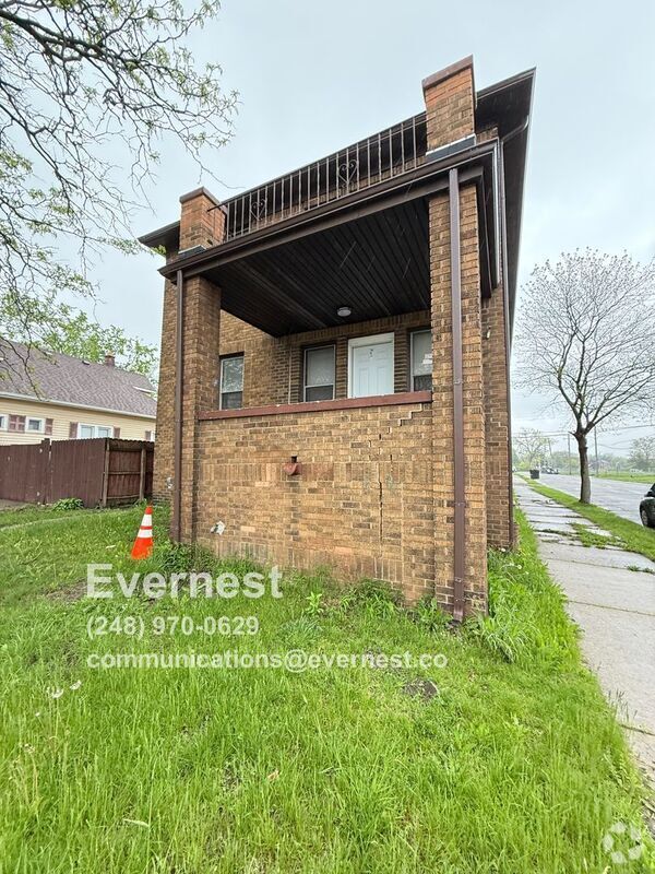 Building Photo - 5440 Milford St