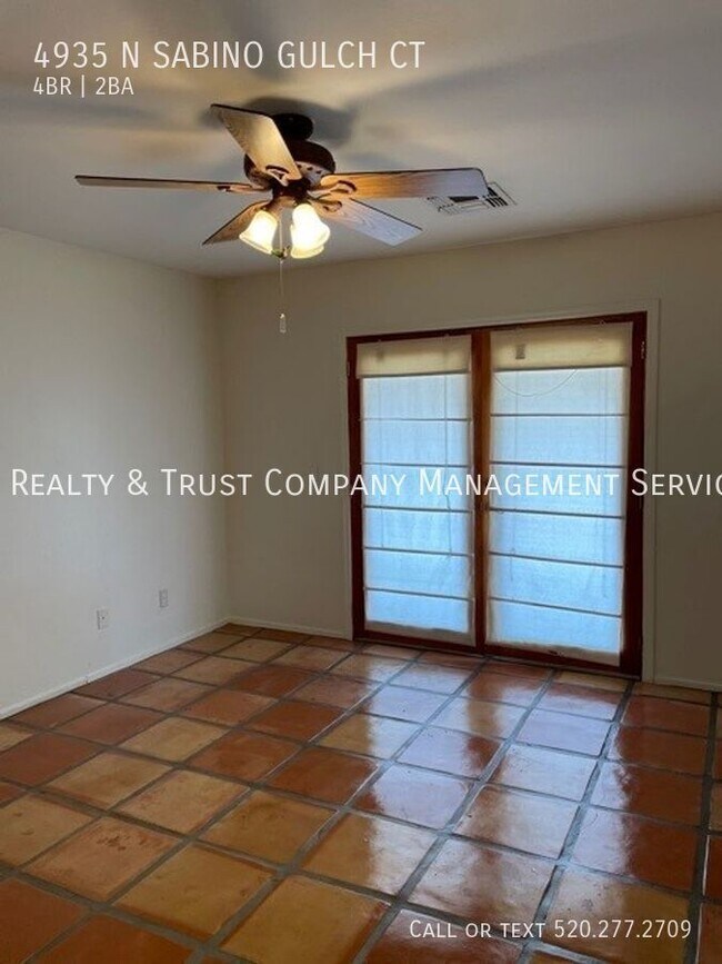 Building Photo - 4935 N Sabino Gulch Ct