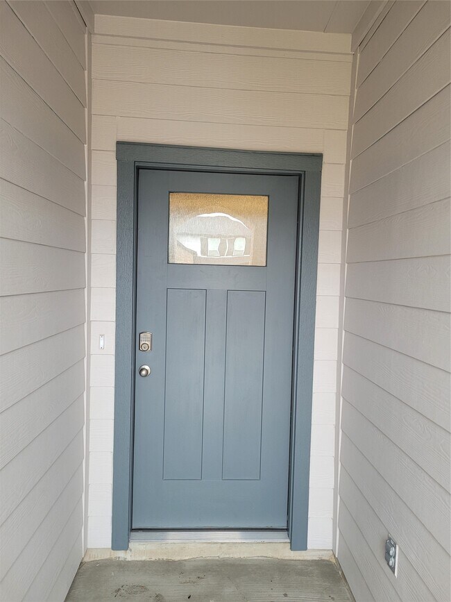 Foto del edificio - 4947 Oakwood Dr
