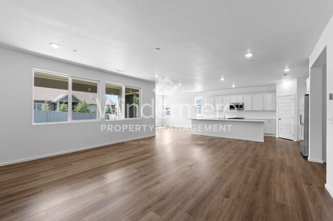 Foto del edificio - **September** New 3-Bedroom Home In Eagle Ridge