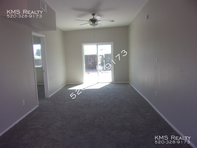 Foto del edificio - 3 Bedroom 1 Bath- 2830 N Fontana- OWNER/AGENT