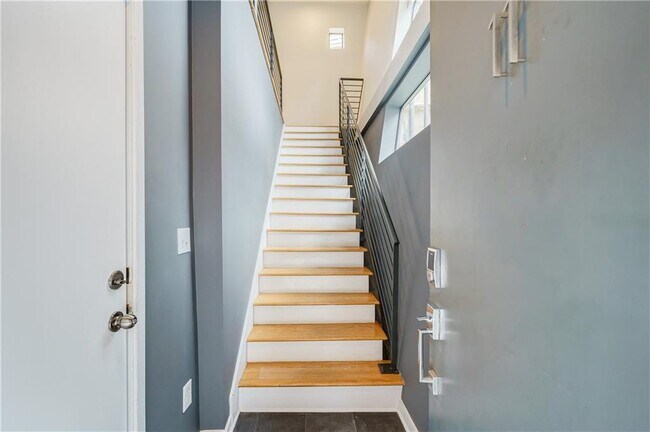 Foto del edificio - 307 Cherokee Ave SE