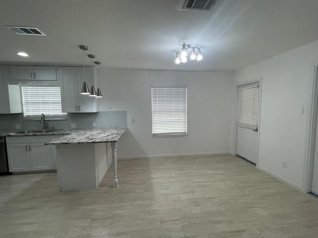 Building Photo - 10029 Hazelhurst Dr