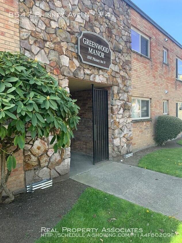 Primary Photo - Apartment in Greenwood