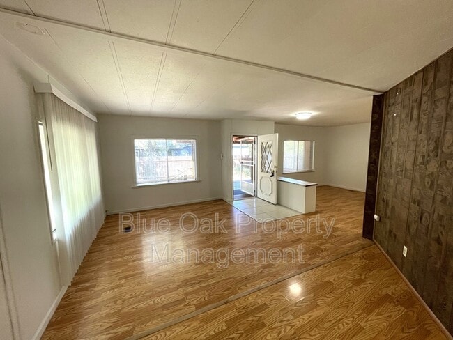 Building Photo - 9390 Lott Rd