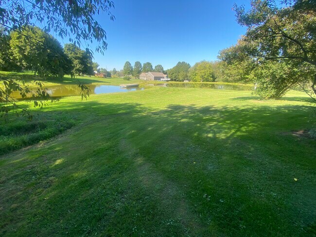 Foto del edificio - 6427 Chippewa Rd