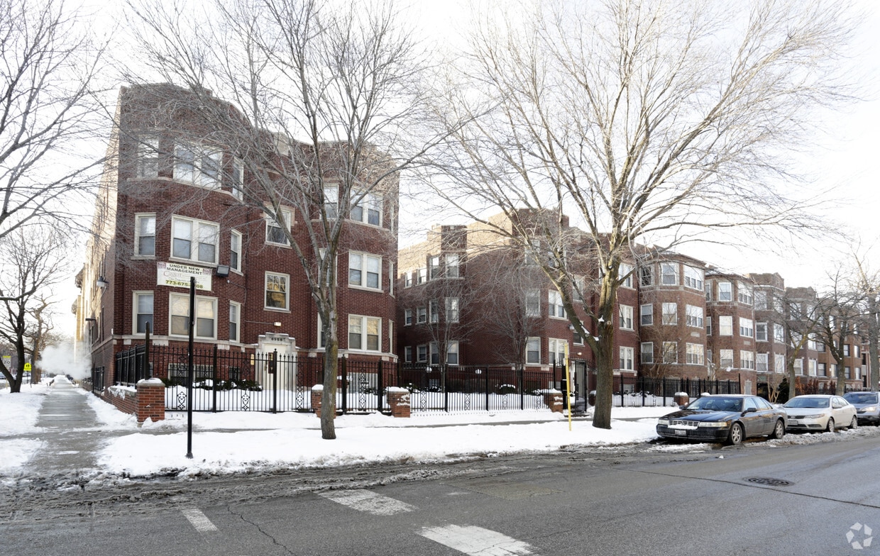 Primary Photo - 6952-6958 S Paxton Ave