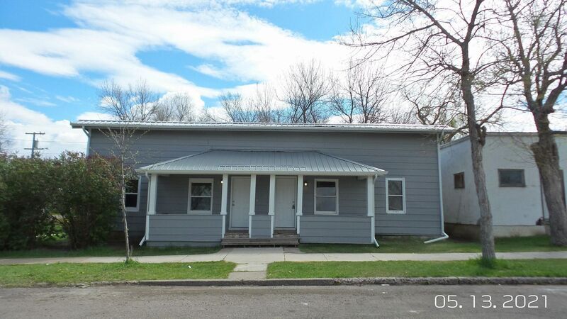 Foto principal - 715 11th St S