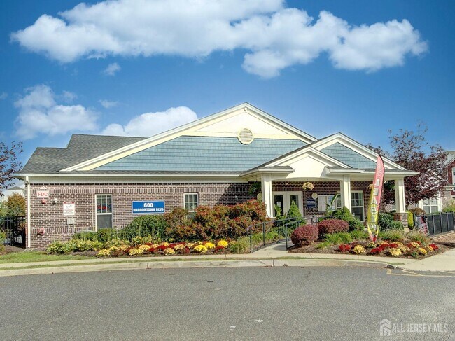 Foto del edificio - 558 Great Beds Ct