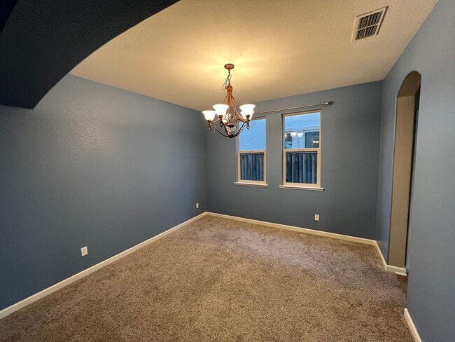 Foto del edificio - 3315 San Vicente Rd - Bridgeway Lakes 95691