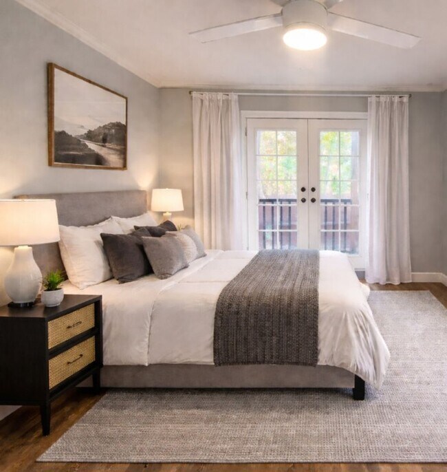 Foto del edificio - Charming 1 Bedroom North Park Apartment! Assigned Garage! Patio! In Unit Wash/Dryer!