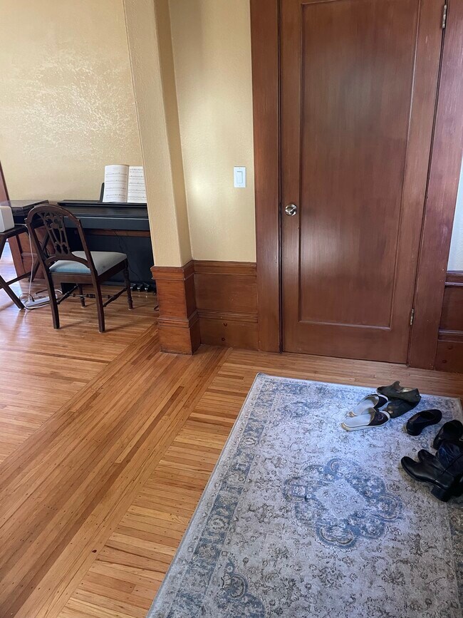 Living Room - 122 Wawona St