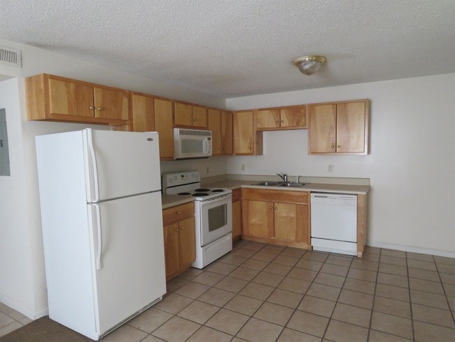 Building Photo - 117 Reaves Pl