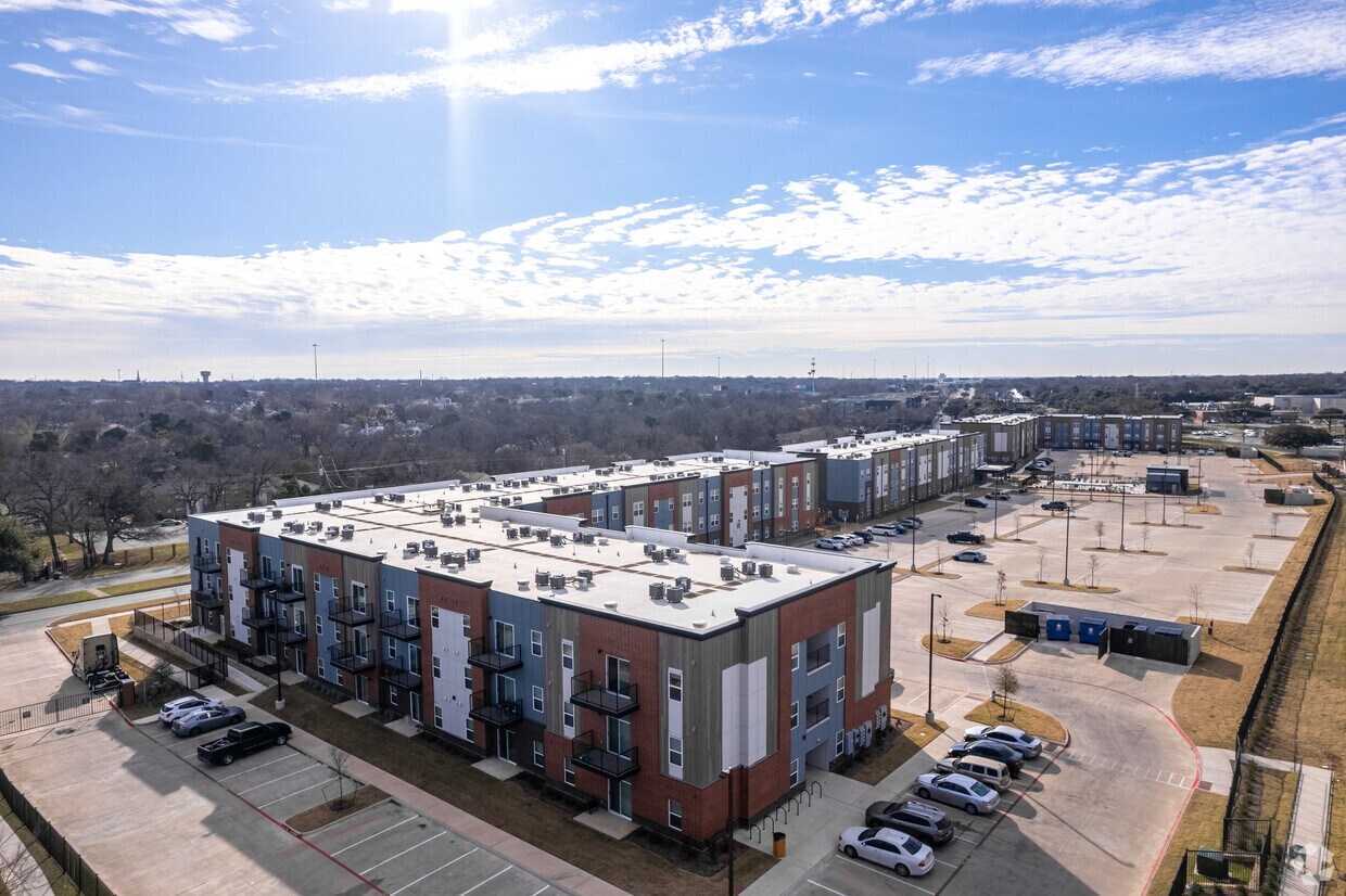 Foto aérea - Highpoint at Wynnewood