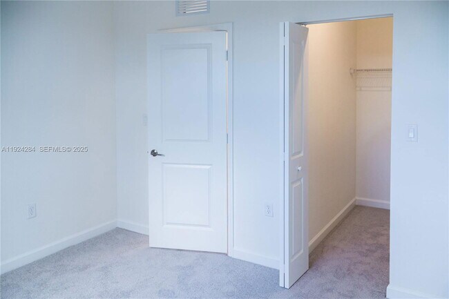 Foto del edificio - 27651 SW 155th Ct