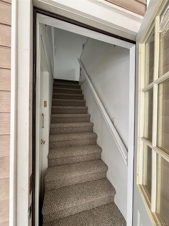 Foto del edificio - 73 Colonial Dr