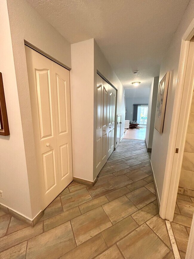 Building Photo - Gorgeous 3 Bed/3 Bath in Tranquil Gated Co...