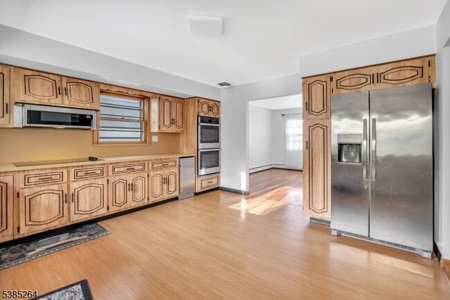 Building Photo - 12 Park Ave