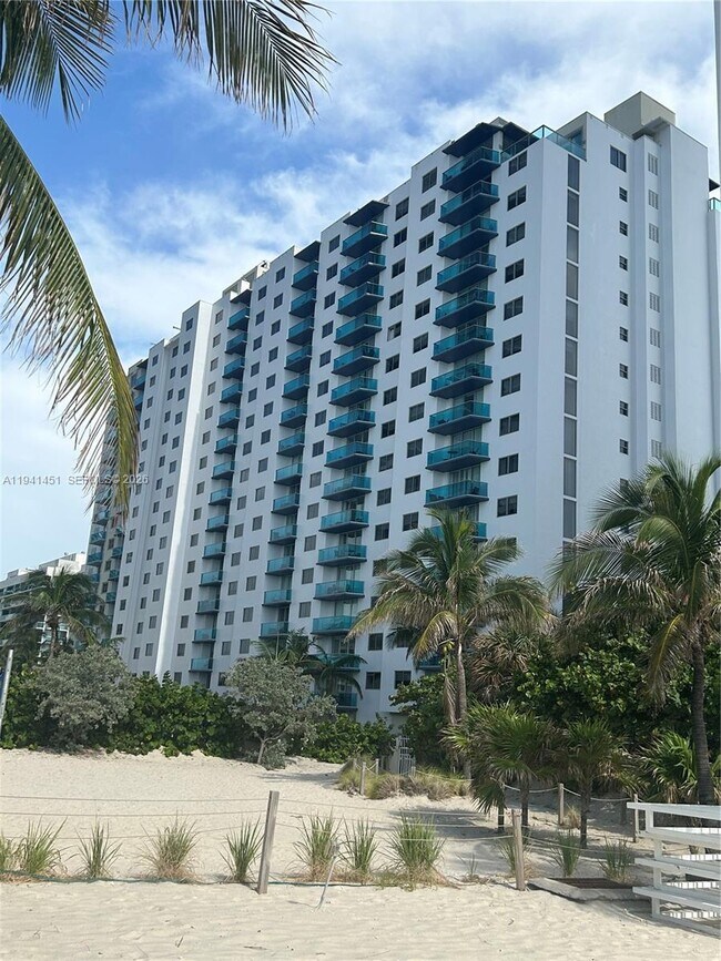 Building Photo - 4001 S Ocean Dr