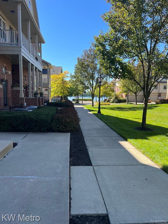 123 E Bay Dr, Walled Lake, MI 48390 Condo for Rent in Walled Lake, MI