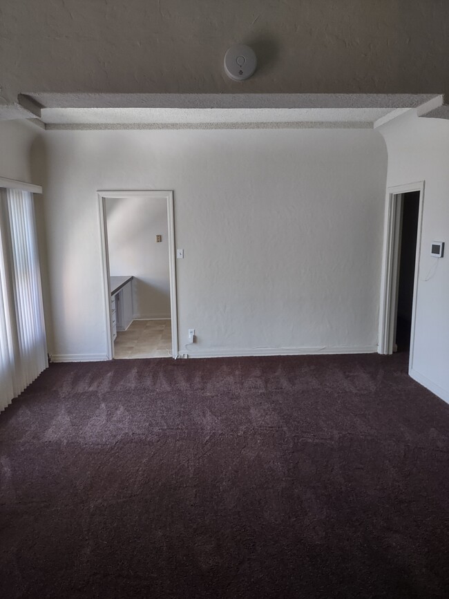 Dining Room - 2230 Chestnut Ave