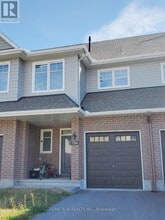 Building Photo - 704 Pipit Ln
