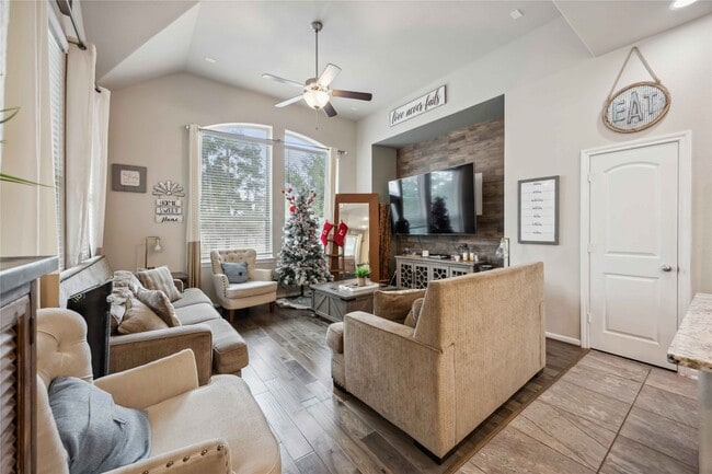 Foto del edificio - 12419 Alora Bluff Trail