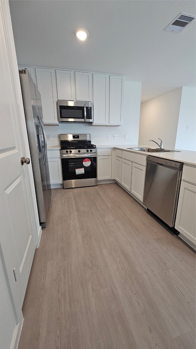 Foto del edificio - 6523 Water Oak Grn Ln