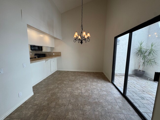 Building Photo - Single-Story Living in a Lovely Woodlands Community