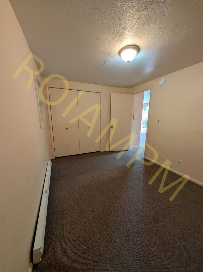Building Photo - 354 Orchalara Ave