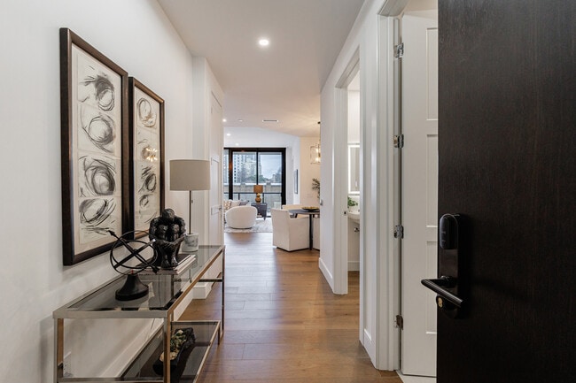 Photo - 2425 Peachtree Rd NE Apartment