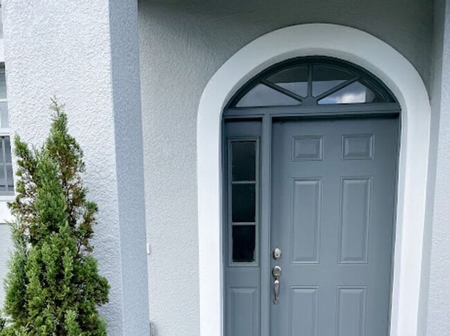 Building Photo - Beautifully Updated 3-Bedroom Townhouse in...