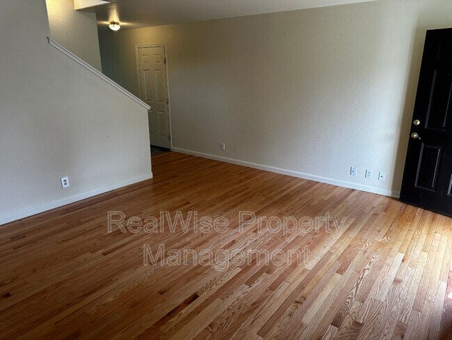 Foto del edificio - 156 Crocker St