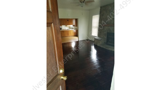 Foto del edificio - 932 N Main St