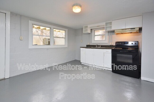 Foto del edificio - 1150 Shelton Rd