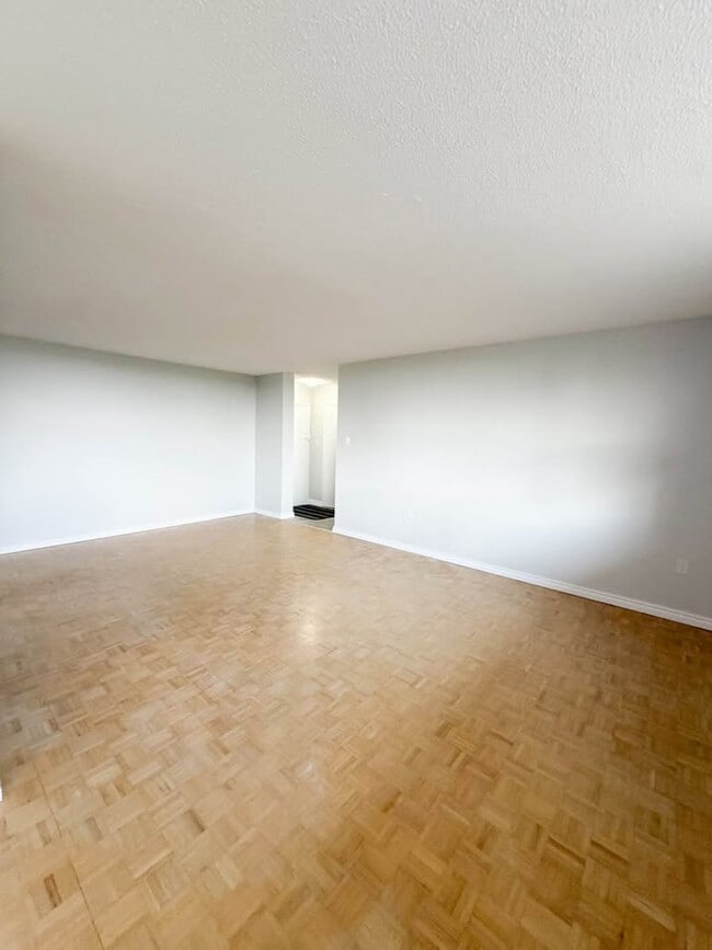 Photo du bâtiment - 901 Lasalle Blvd