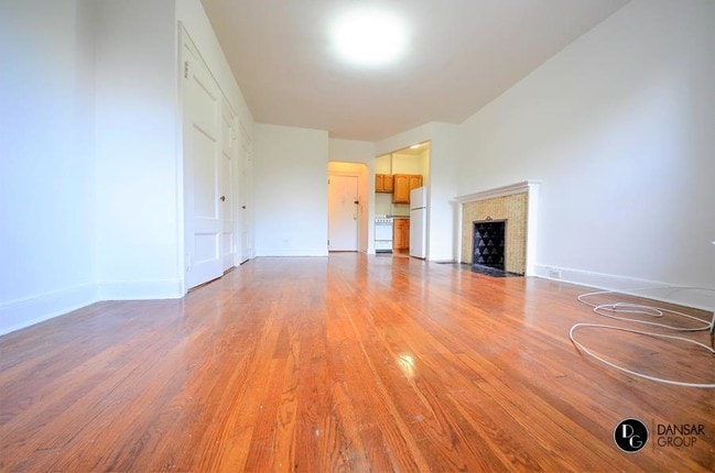 Building Photo - 104 Riverside Drive