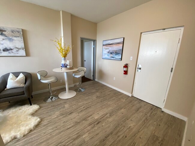 2 Bed 2 Bath - University Village