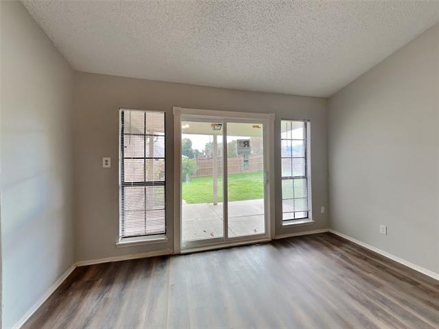 Building Photo - 1056 Twin Falls Dr