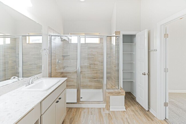 Foto del edificio - 2212 Dillon Pond Ln