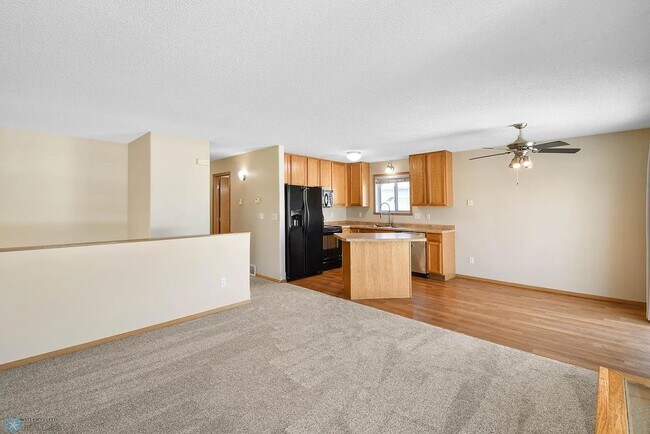 Foto del edificio - 2124 58th Ave S