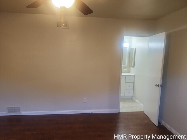 Foto del edificio - S-354 Fowler Ave