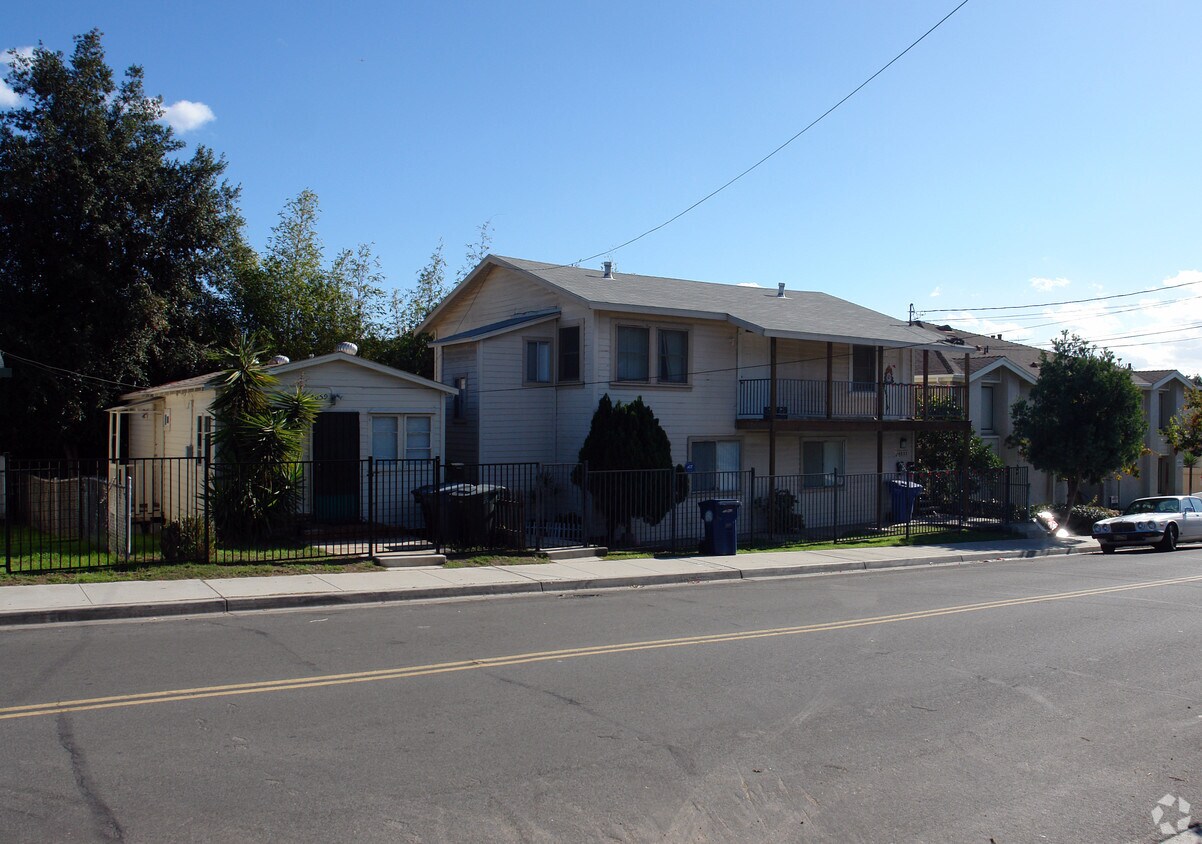 Building Photo - 4857 Jessie Ave